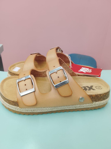 صندل دخترانه اسپرت (سایز ۳۳ ۳۴ ۳۵ )